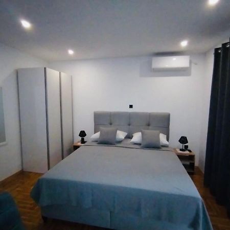 Apartment Aurora Хвар Екстериор снимка