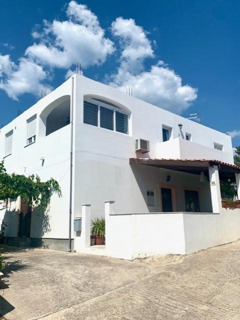 Apartment Aurora Хвар Екстериор снимка