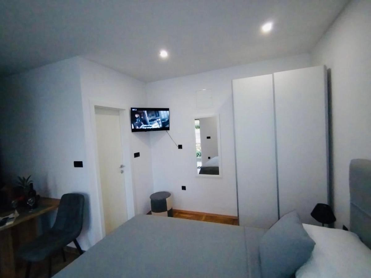 Apartment Aurora Хвар Екстериор снимка